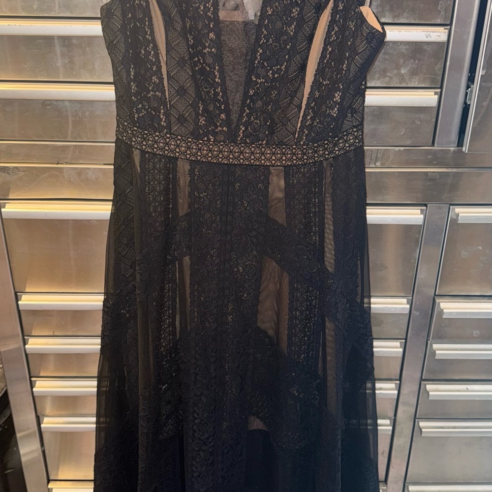 BCBGMaxazria Black Lace A-Line Evening Dress- Size 0. Brand new with tags